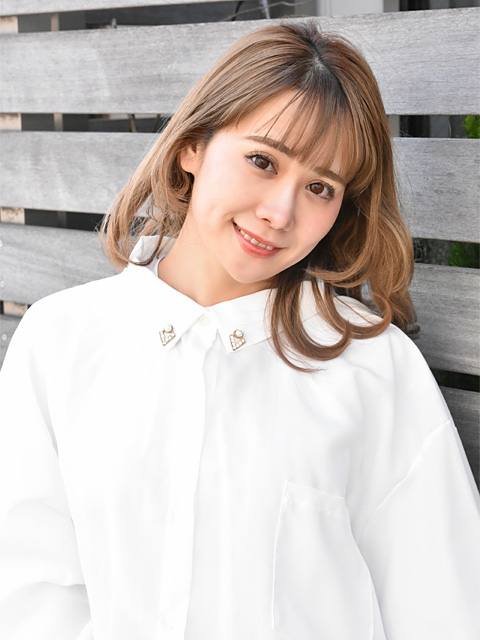 日向カンナ (ひなたかんな) 日向カンナ (ひなたかんな)